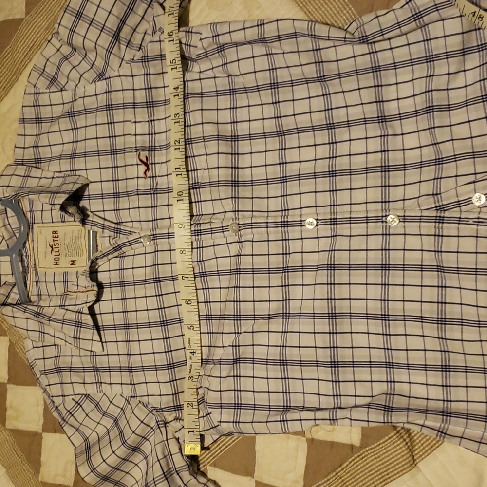 Hollister like new. Absolutely gorgeous Button down, collar shirt - Picture 7 of 9